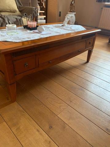 Salontafel
 beschikbaar voor biedingen