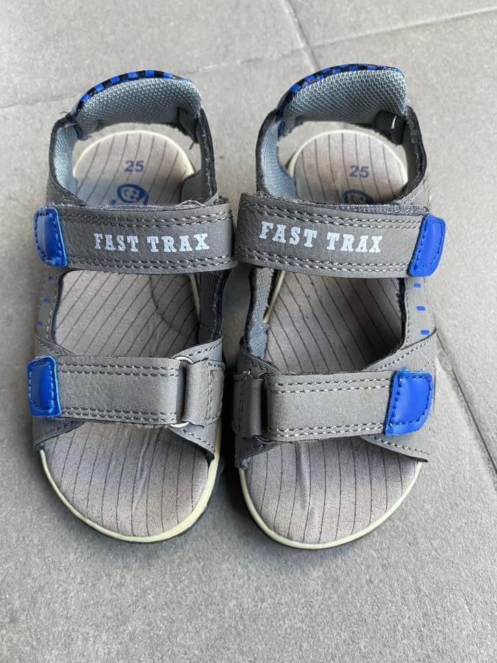 OKidoki sandalen grijs - maat 25 *NIEUW*, Kinderen en Baby's, Kinderkleding | Schoenen en Sokken, Nieuw, Overige typen, Jongen