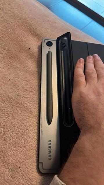 samsung tekentablet met originele lader en tekenpen. 