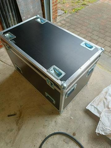 Flight case (ADJ Vizi Hybrid 16RX) beschikbaar voor biedingen