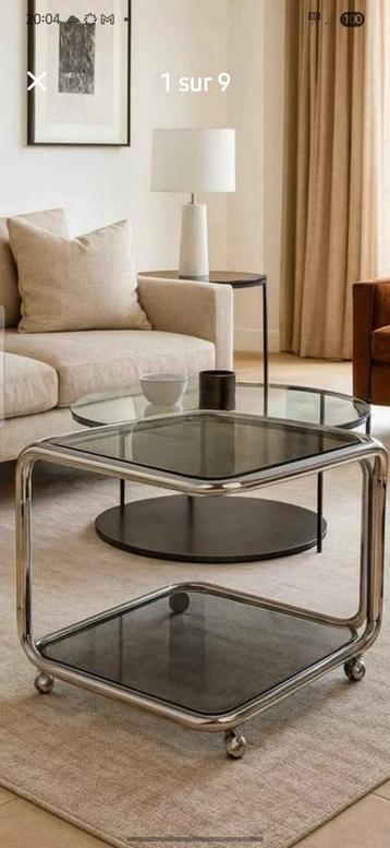 Table vintage roulante chrome et verre fumé beschikbaar voor biedingen