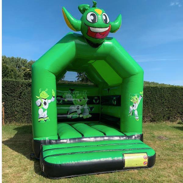 Springkasteel Alien te huur, Hobby en Vrije tijd, Feestartikelen | Verhuur, Zo goed als nieuw, Ophalen