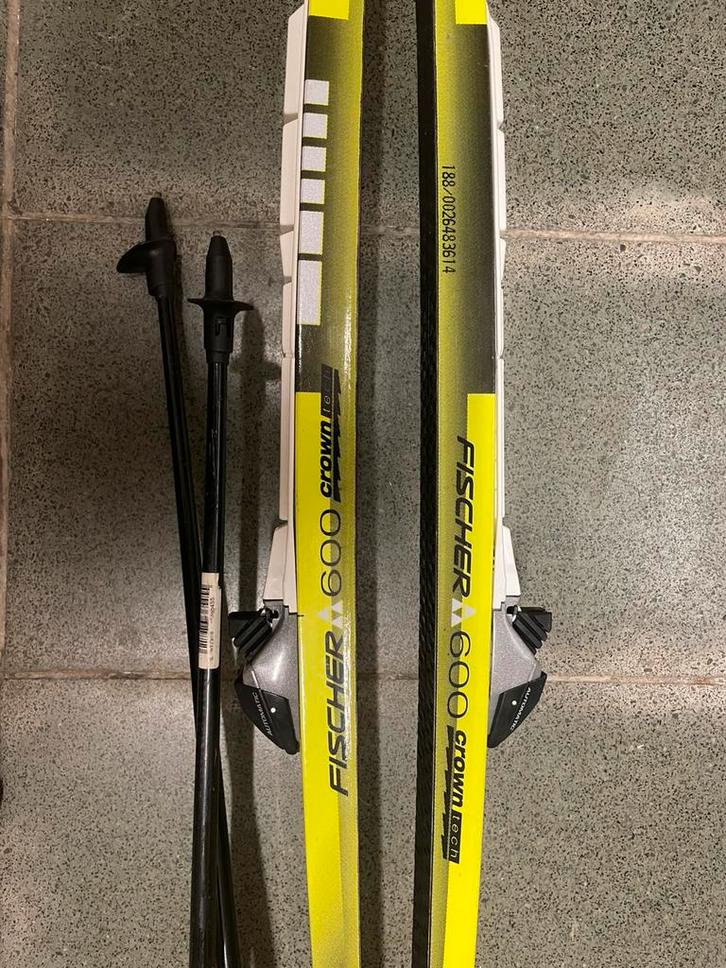 Ensemble de ski de fond avec une fixation SNS et des bâtons, Sports & Fitness, Ski & Ski de fond, Comme neuf, Bâtons, Salomon