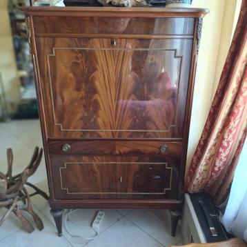 MAHONIEHOUTEN BAR IN EMPIRESTIJL - H 150- B 96 - D 42 CM beschikbaar voor biedingen