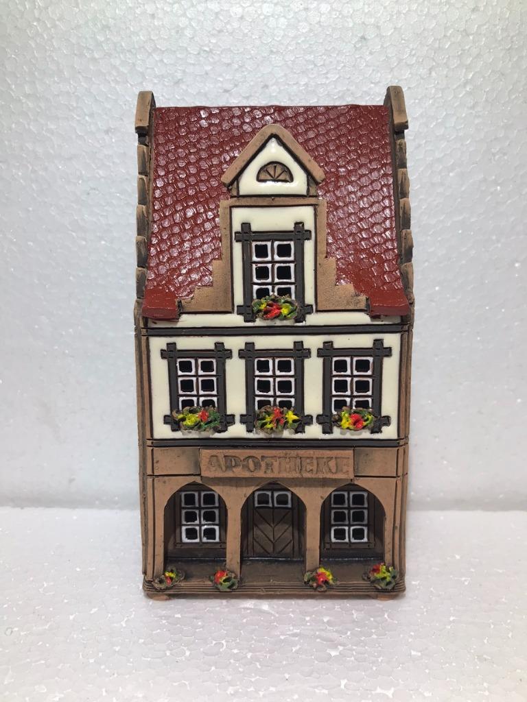 Keramisch kersthuis B55, Diversen, Kerst, Nieuw, Ophalen of Verzenden