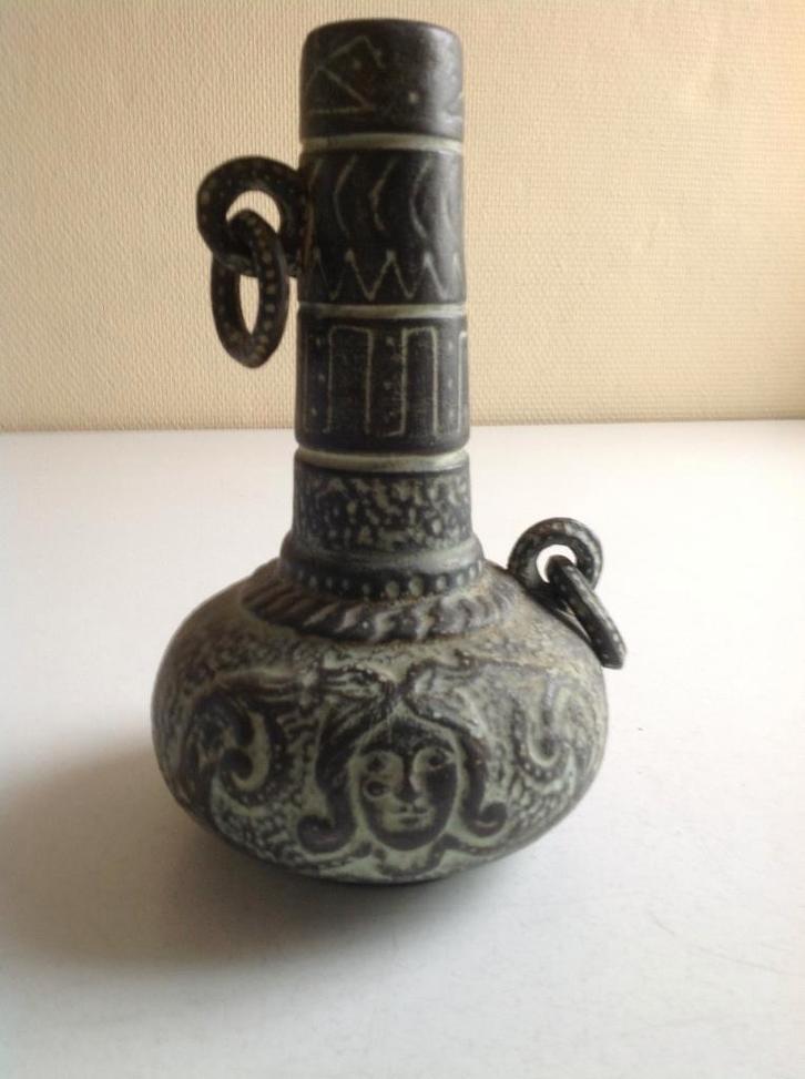 ANCIENNE CRUCHE À VIN TRÈS SPÉCIALE, Antiquités & Art, Antiquités | Céramique & Poterie, Enlèvement ou Envoi