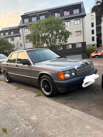 Mercedes e190 1.8  essance année 1991 beschikbaar voor biedingen