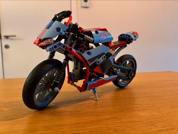 LEGO Technic 42036 Street Motorcycle beschikbaar voor biedingen