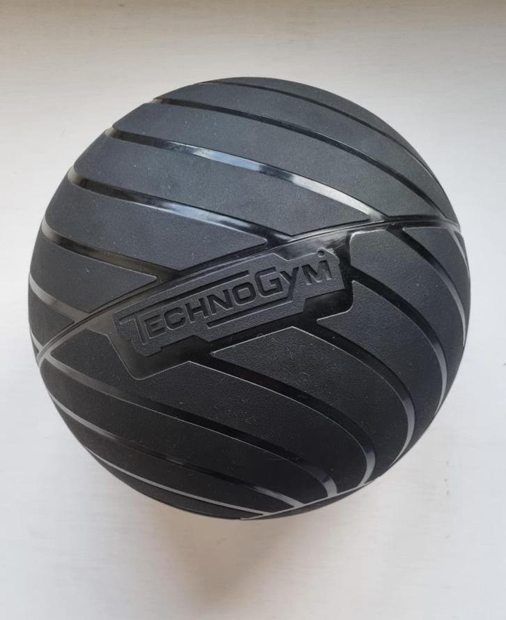 Nieuwe Technogym Slam Ball 5KG, Sport en Fitness, Fitnessmaterialen, Nieuw, Fitnessbal, Armen, Benen, Borst, Buik, Rug, Verzenden
