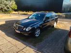 Mercedes Benz e200, automaat,kompressor, euro 4, benzine/lpg, Auto's, Automaat, Achterwielaandrijving, Leder en Stof, Zwart