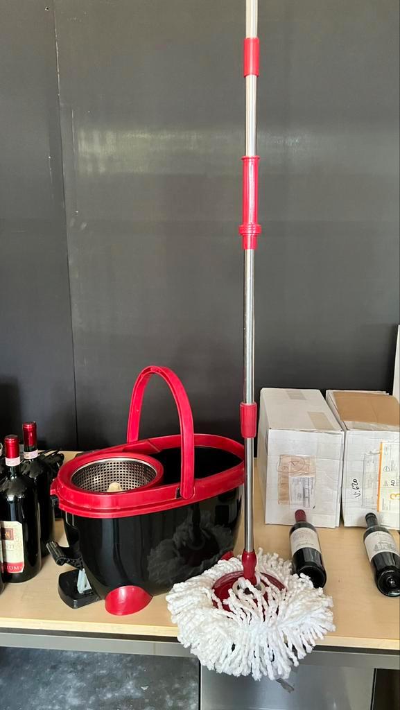 Nieuwe professionele schoonmaakset, met extra mop, Huis en Inrichting, Schoonmaakartikelen, Dweilemmer, -bak, of -wagen, Ophalen