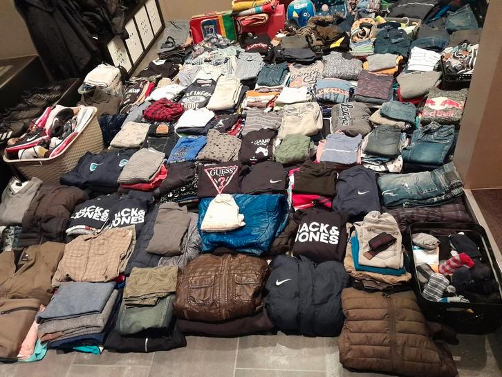 Mega lot kinderkleding 500+ stuks (tussen 4j en 12j) koopje!, Kinderen en Baby's, Kinderkleding | Overige, Zo goed als nieuw, Ophalen