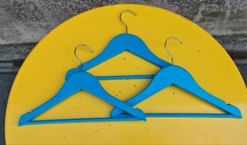 Kleerhangers / kinderkapstok blauw in Hout, Kinderen en Baby's, Ophalen of Verzenden, Zo goed als nieuw
