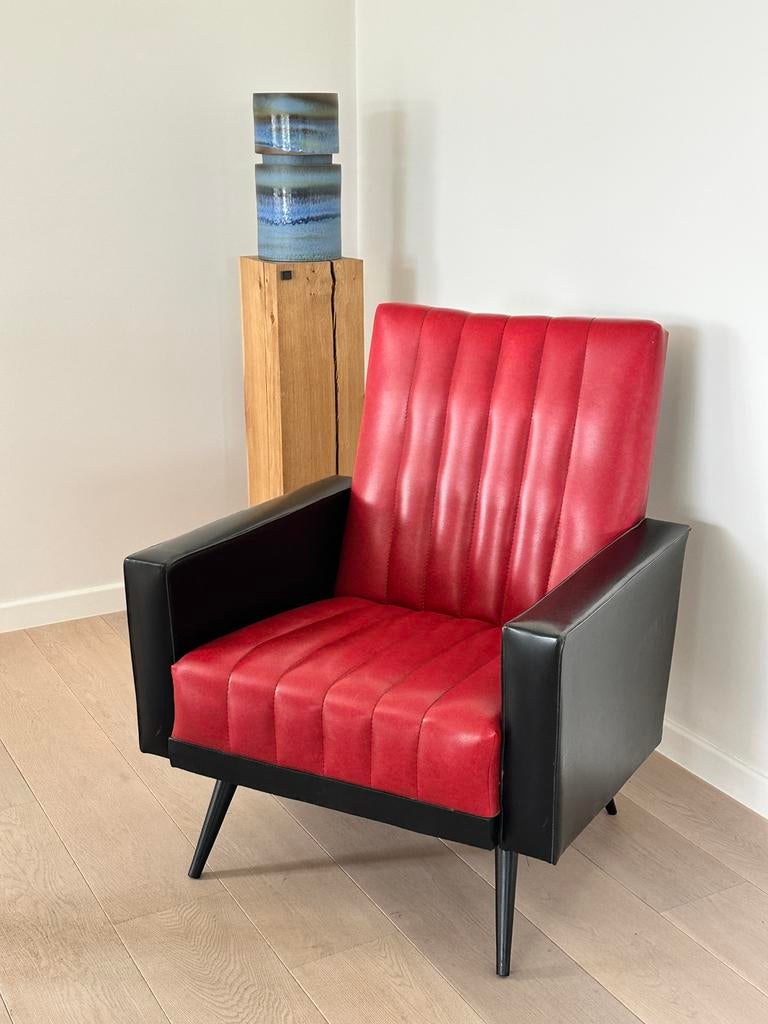 Fauteuil vintage 70's rouge noir - design rétro loft / indu, Maison & Meubles, Fauteuils, Moins de 75 cm, Vintage, Comme neuf