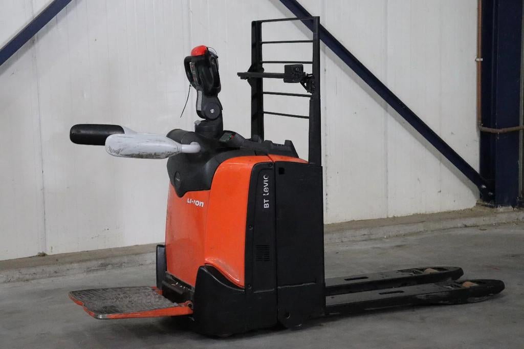 Toyota BT LPE200 2 ton elektrische pallettruck, Articles professionnels, Machines & Construction | Chariots élévateurs & Transport interne