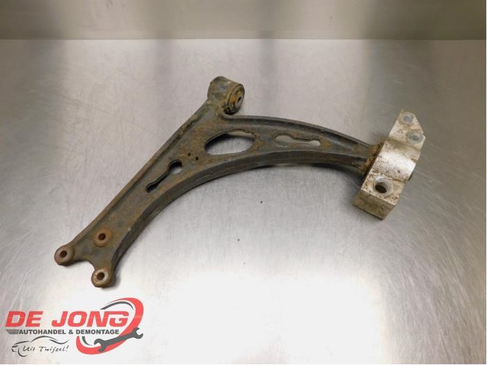 Bras de suspension avant gauche d'un Volkswagen Touran, Volkswagen, -, 3 mois de garantie, Utilisé