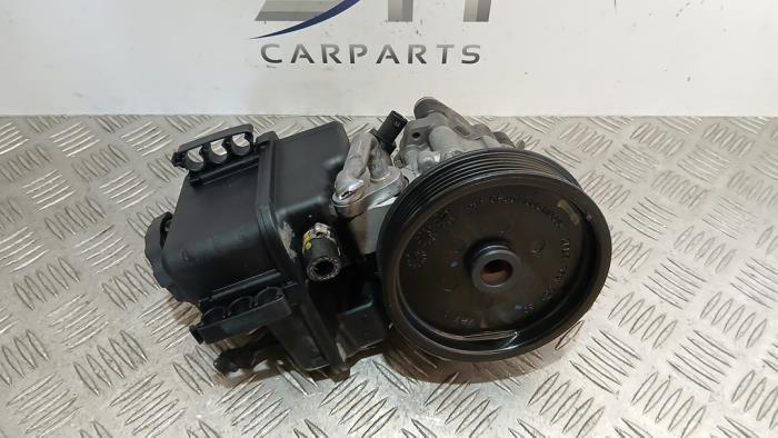 Pompe direction assistée d'un Mercedes E-Klasse, Autos : Pièces & Accessoires, Commande, Mercedes-Benz, Utilisé, 3 mois de garantie