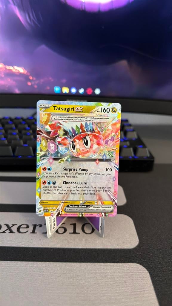 Tatsugiri ex - Surging Sparks - 142/191, Consoles de jeu & Jeux vidéo, Jeux | Atari, Enlèvement ou Envoi, Comme neuf