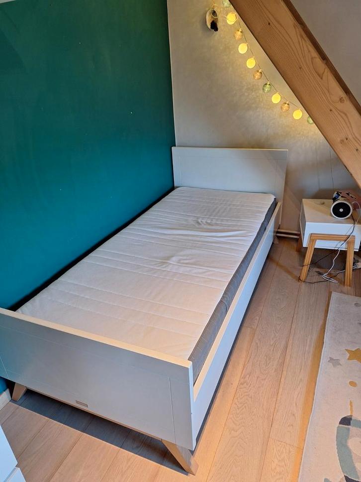 Lit simple 90x200 + matelas, Maison & Meubles, Chambre à coucher | Lits, Bois, Blanc, Enlèvement