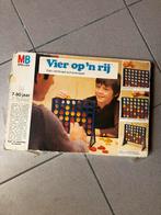 Vier op een rij vintage 1975, Ophalen of Verzenden, Zo goed als nieuw