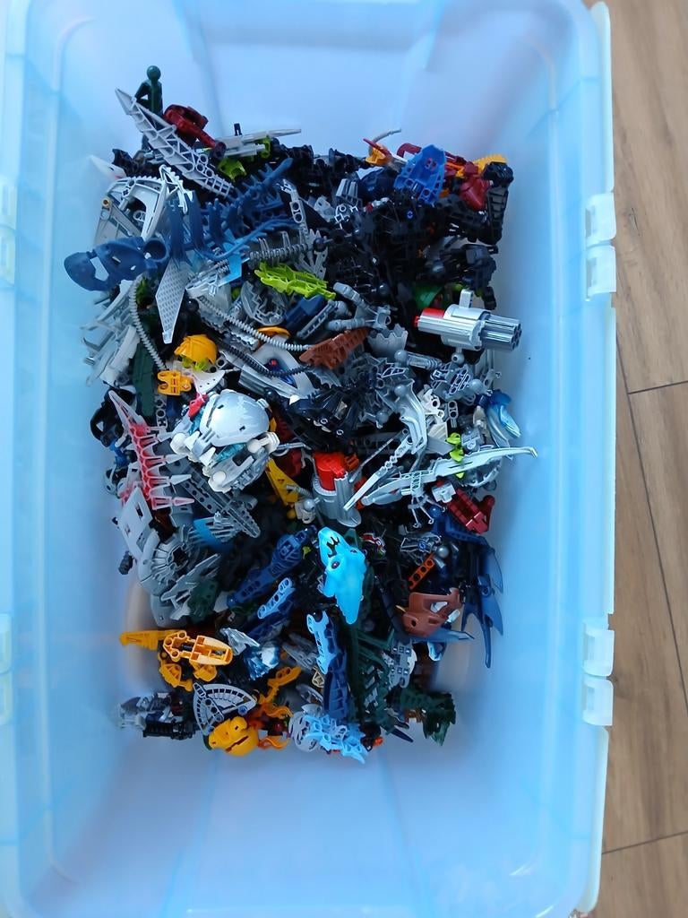 Lego Bionicle, Ophalen