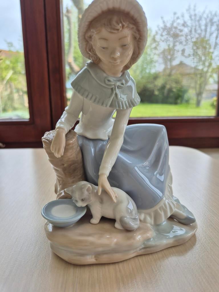 Vintage Nao Llandro beeld katten meisje, Antiek en Kunst, Ophalen of Verzenden