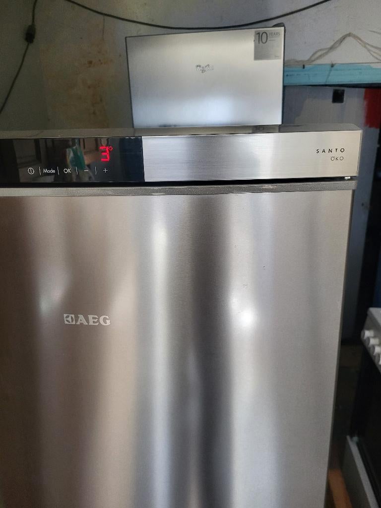 Frigo inox aeg, Ophalen, Zonder vriesvak, Zo goed als nieuw, Energieklasse A of zuiniger