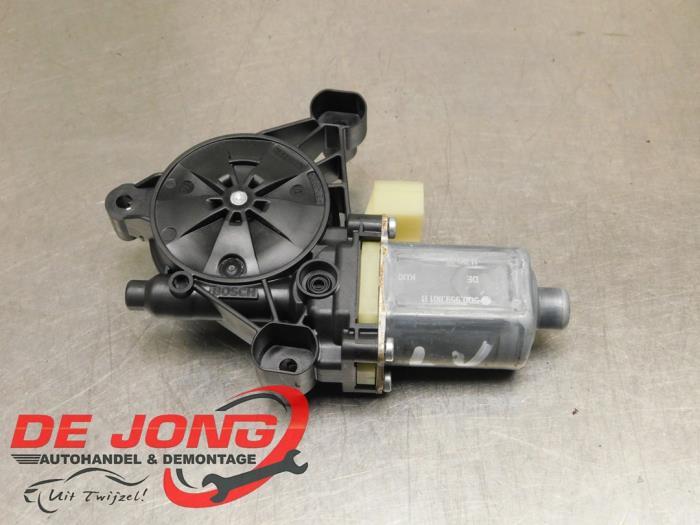 Moteur de vitre portière d'un Skoda Superb, Autos : Pièces & Accessoires, Carrosserie & Tôlerie, Skoda, Utilisé, 3 mois de garantie