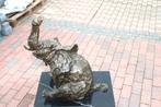 éléphant XXL assis en bronze signé , BUGATTI ., Enlèvement ou Envoi, Bronze