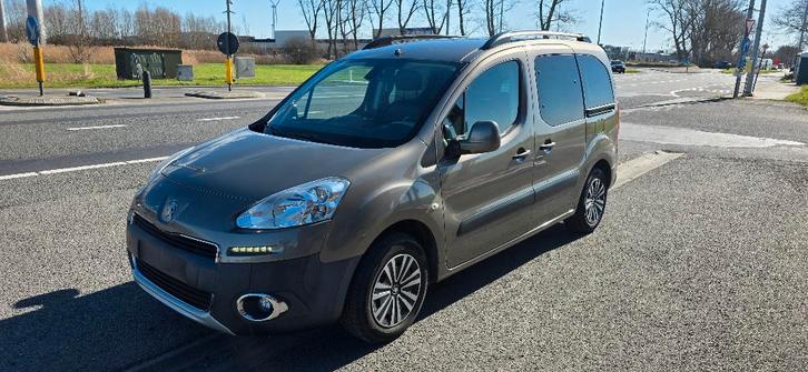 peugeot partner 1.6 benzine blanco gekeurd, Auto's, Peugeot, Bedrijf, Te koop, Partner, Adaptieve lichten, Adaptive Cruise Control