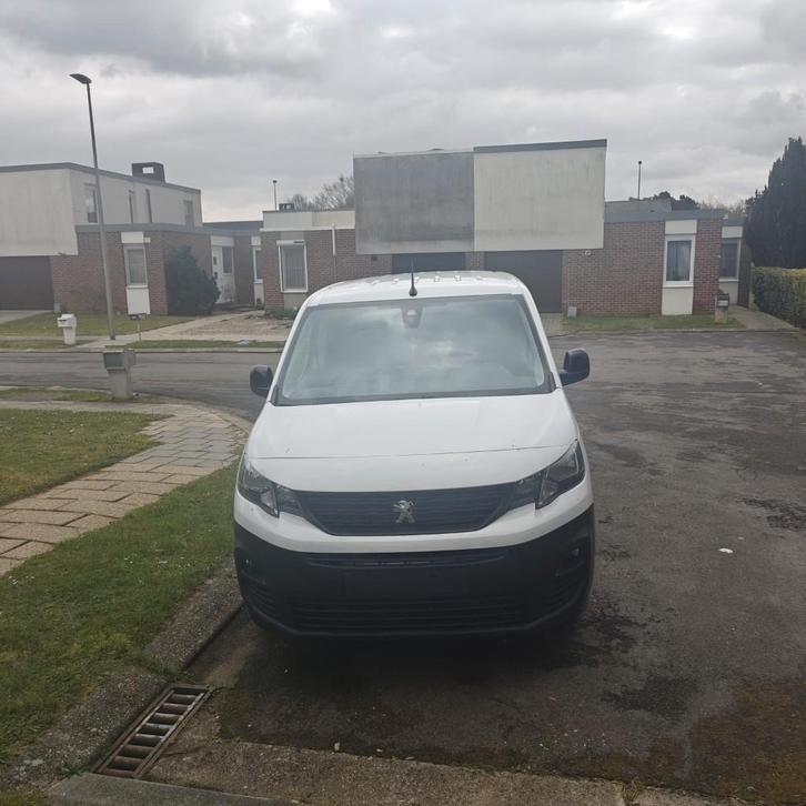 Peugot Partner 2022 137.000km, Auto's, Peugeot, Particulier, Partner, Achteruitrijcamera, Diesel, Euro 6, 2 deurs, Handgeschakeld
