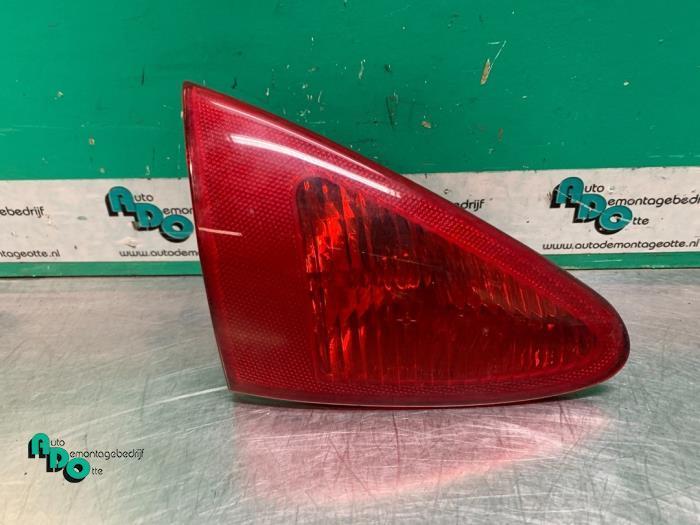 Feu arrière gauche d'un Alfa Romeo 147 (147 00-), Autos : Pièces & Accessoires, Éclairage, Alfa Romeo, Utilisé, 3 mois de garantie