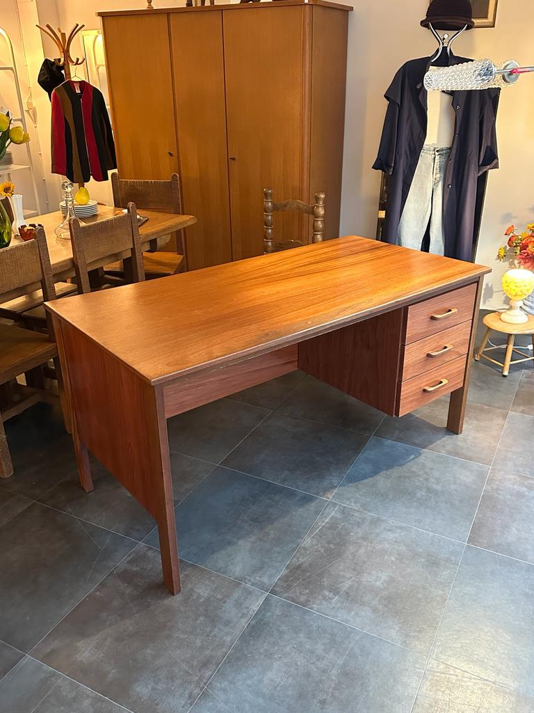 Grand bureau en teck annees 60, Enlèvement