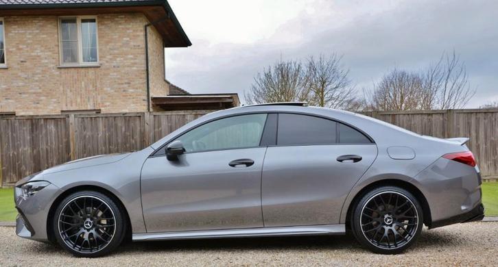 CLA 180 AMG 7G-DCT**45 AMG LOOK**FULL OPTION**, Auto's, Mercedes-Benz, Bedrijf, Te koop, CLA, 360° camera, ABS, Achteruitrijcamera
