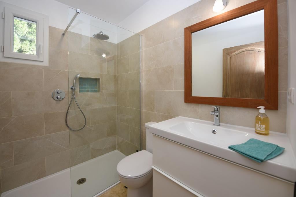 Last Minute: Vakantiehuis Tarascon met privé-zwembad, Vakantie, Wasmachine, Provence en Côte d'Azur, Stad, Eigenaar