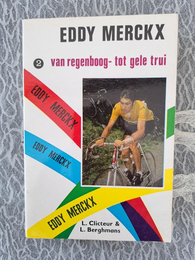 wielrennen: boek Eddy Merckx , van regenboog tot gele trui, Ophalen of Verzenden, Zo goed als nieuw, Overige sporten