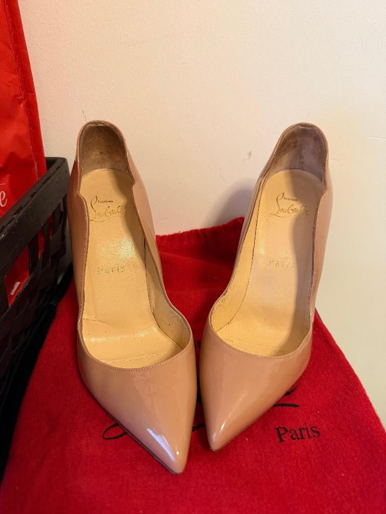 Louboutin  - Hot Chick – Taille 37 - Liquidation, Enlèvement