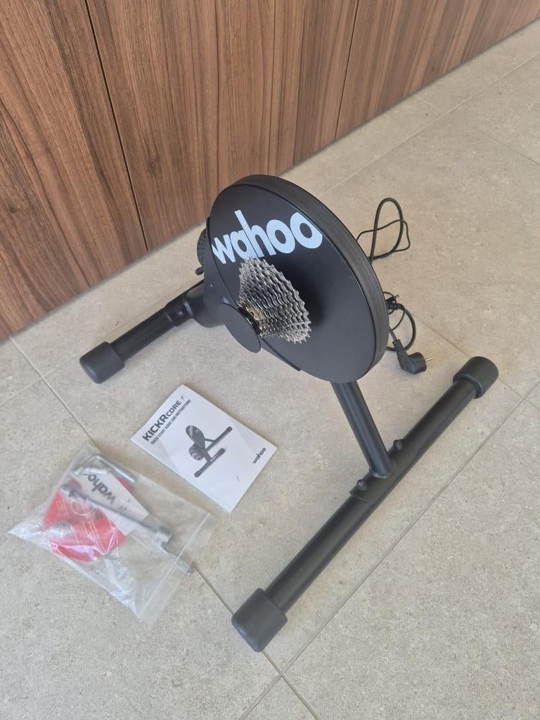 Wahoo Kickr Core smart trainer + 11s cassette, Ophalen, Gebruikt