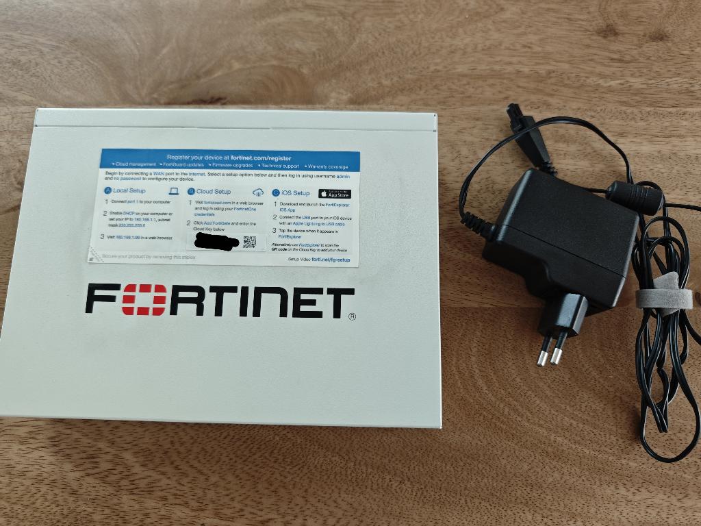 Fortigate 40F, Ophalen, Zo goed als nieuw, Router, Fortinet - Fortigate
