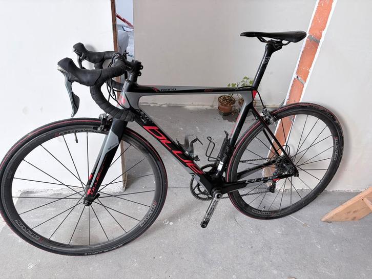 Vélo de route en carbone Blue Axino S 532, Vélos & Vélomoteurs, Vélos | Vélos de course, Utilisé, Hommes, Autres marques, Plus de 20 vitesses