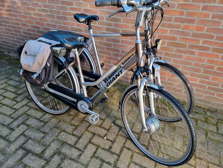 Set zeer nette giant's met dubbele accu, Fietsen en Brommers, Elektrische fietsen, Giant, Ophalen