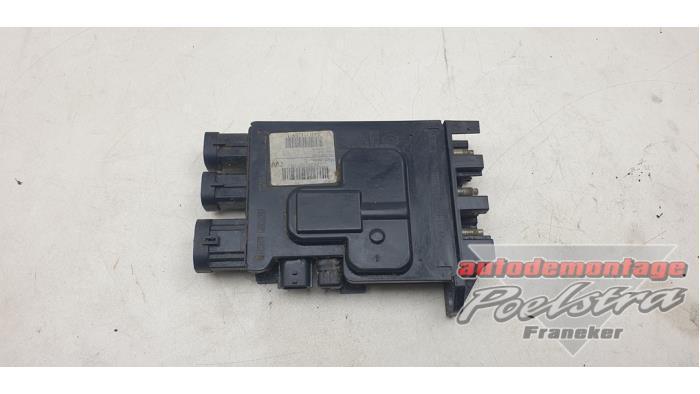 Régulateur de tension d'un Renault Megane, Autos : Pièces & Accessoires, Autres pièces automobiles, Renault, Utilisé, 3 mois de garantie