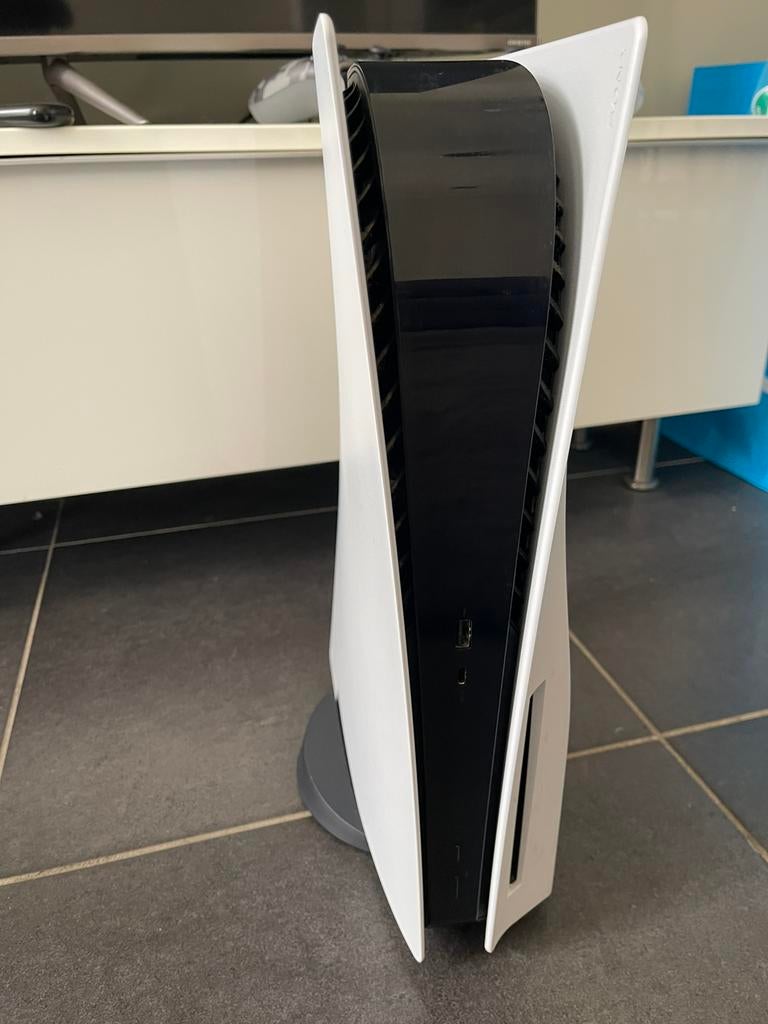 PS5 Disc + 2 Controllers + Spider-Man Box, Consoles de jeu & Jeux vidéo, Consoles de jeu | Sony PlayStation 5, Enlèvement, Comme neuf