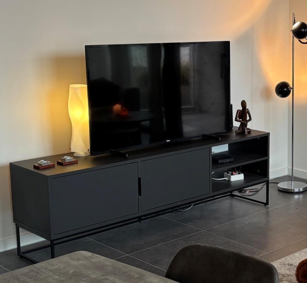 TV Meubel, Ophalen, 150 tot 200 cm, Zo goed als nieuw, Minder dan 100 cm