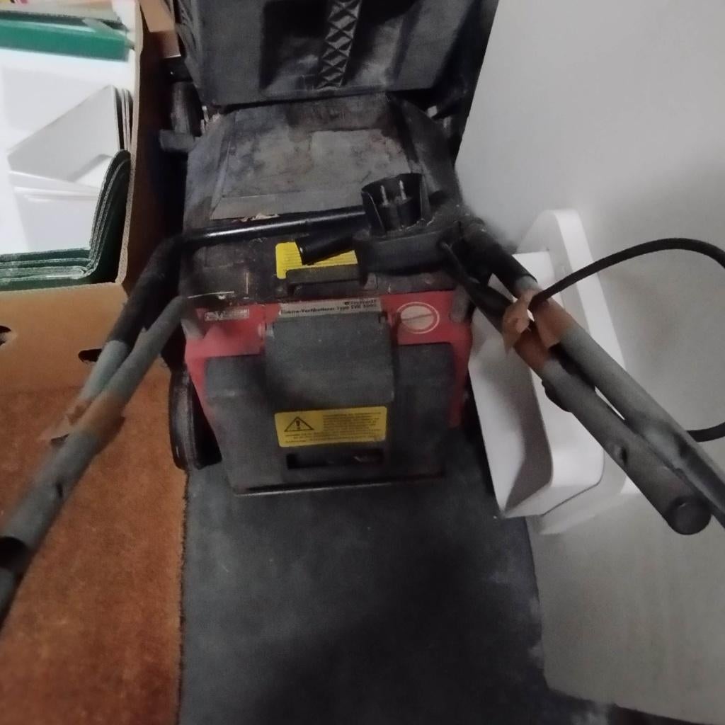 Verticuteermachine te huur, Enlèvement, Utilisé, Électrique, Avk