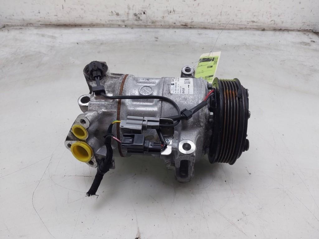 COMPRESSEUR CLIMATISATION Renault Kangoo Express (RFK), Dhr. J. Ham, Renault, Administratie@autoham.nl, Utilisé