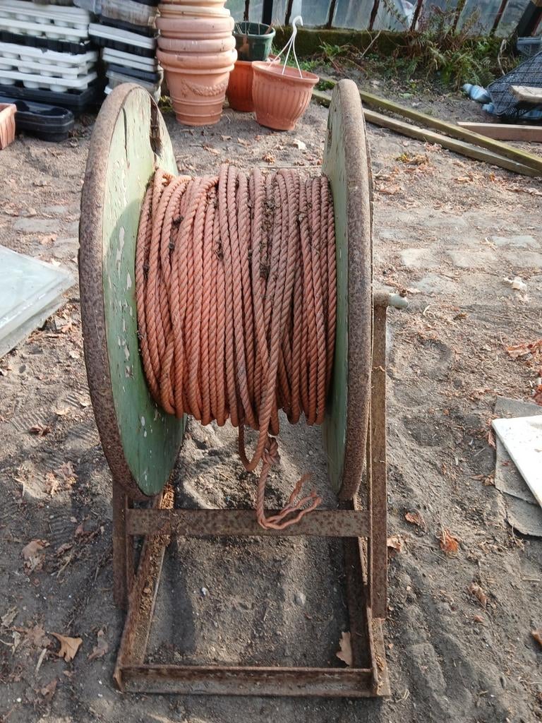 Bobine avec cordon., Bricolage & Construction, Enlèvement