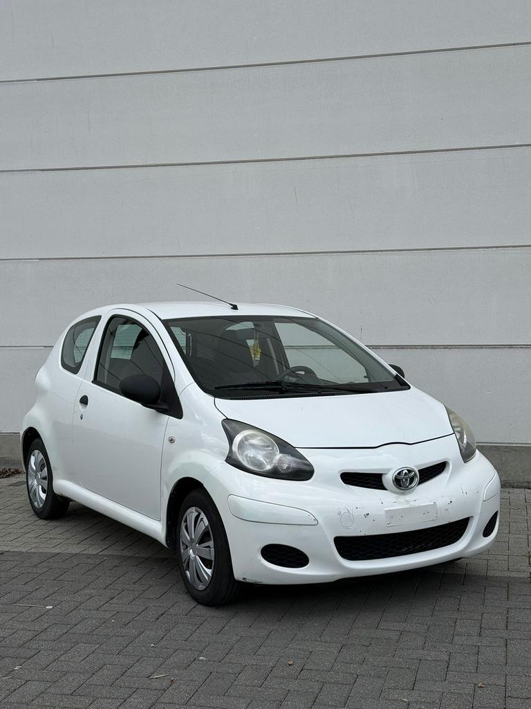 Toyota Aygo 1.0i* benzine 2012 perfete stadswagen, Auto's, Euro 5, Wit, Bedrijf, Handgeschakeld