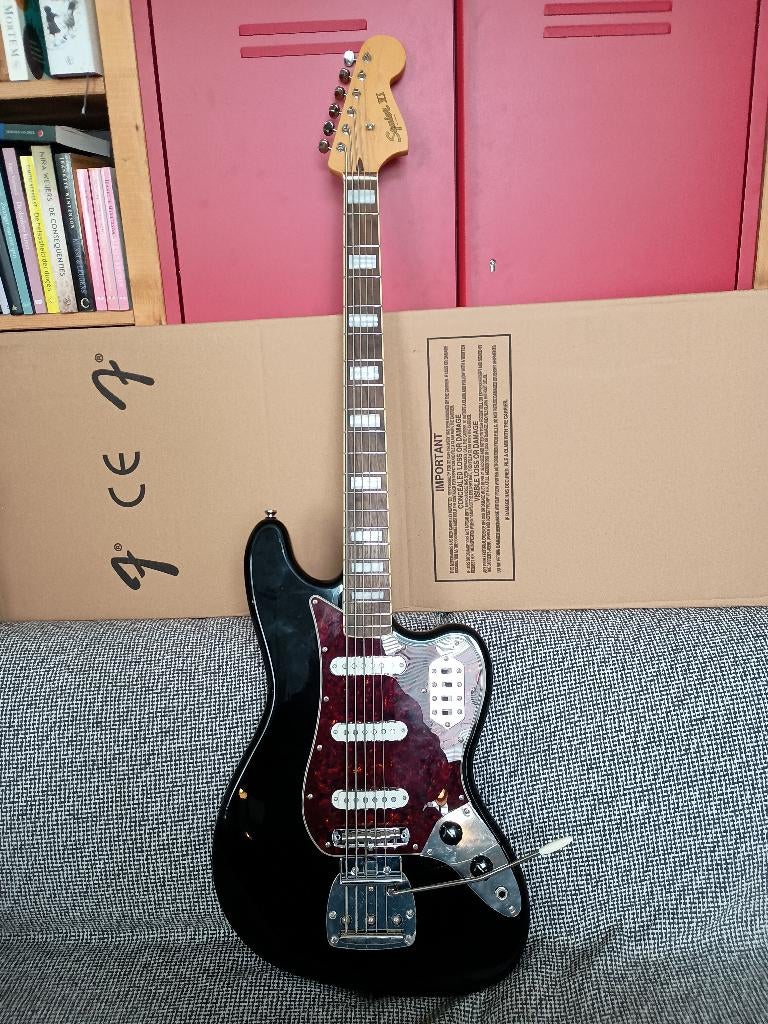 Squier Bass VI, Musique & Instruments, Instruments à corde | Guitares | Électriques, Comme neuf, Solid body, Fender, Enlèvement
