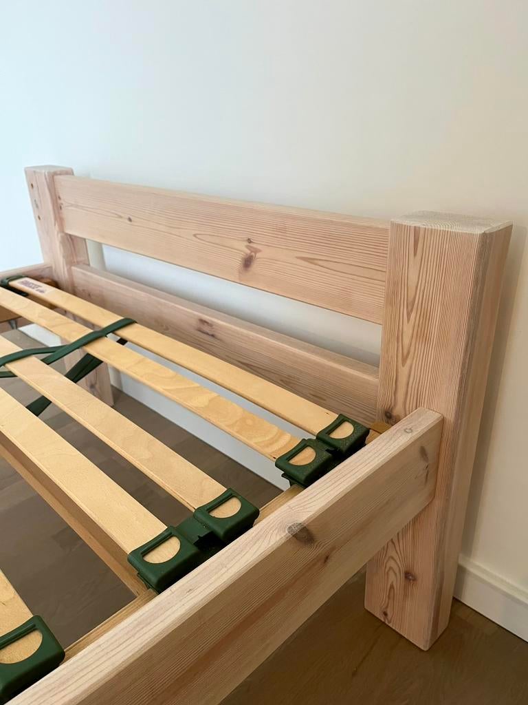 Massief grenen eenpersoonsbed met lattenbodem, Enlèvement, Utilisé, Une personne, Bois